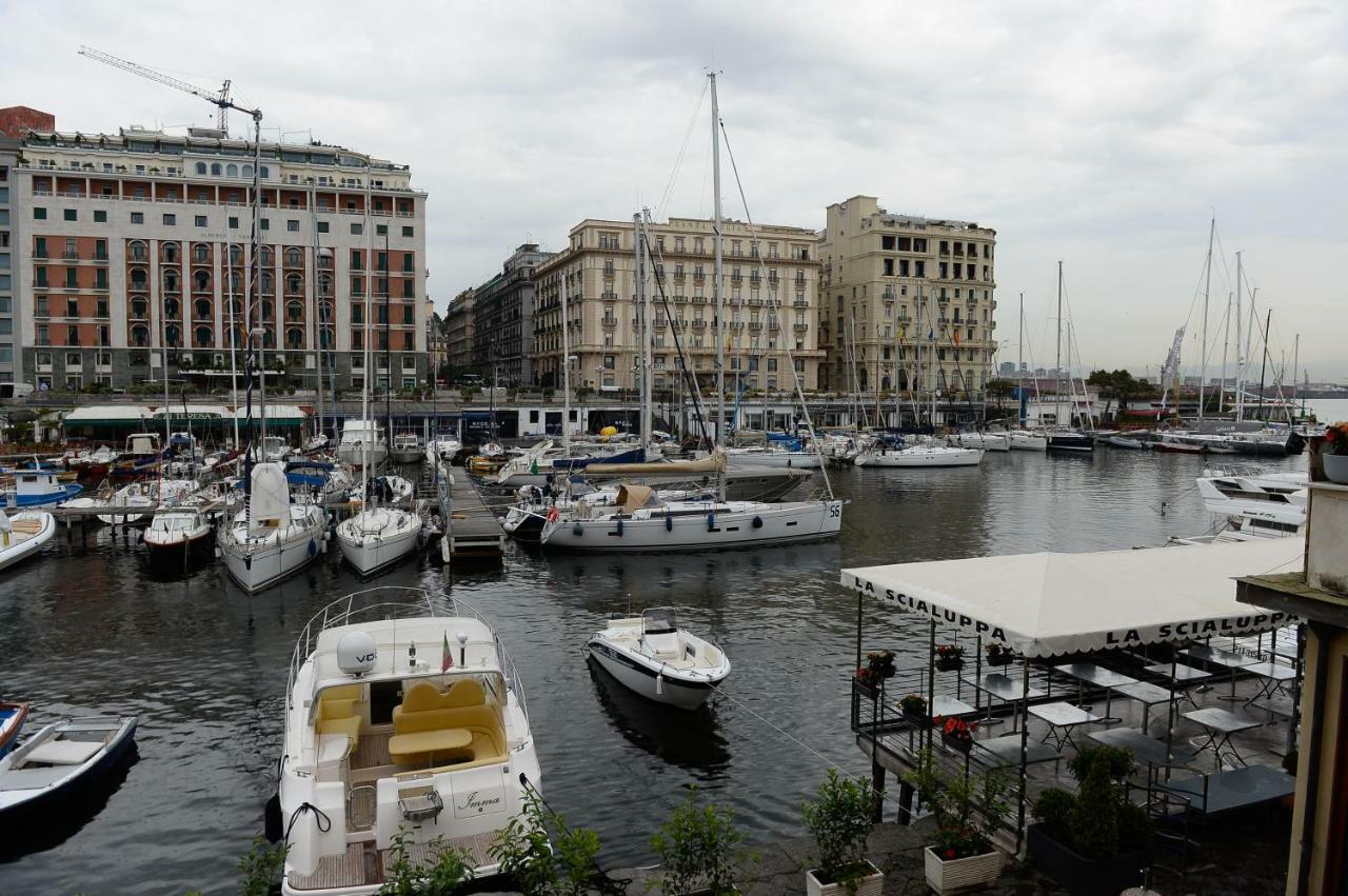 فيلا Casa Del Porto Al Borgo Marinari نابولي المظهر الخارجي الصورة